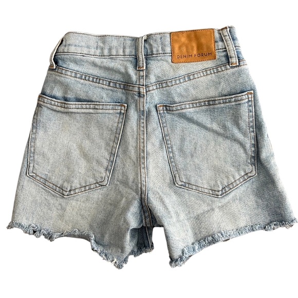 DENIM FORUM "THE ROMY SLIM SHORT" - Picture 2 of 3